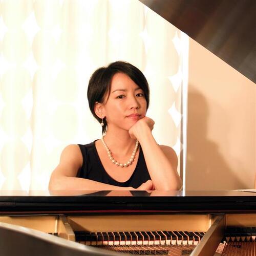 中林万里子